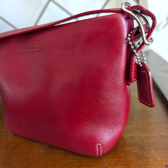 EUC Coach Charlie Mini Hobo - Picture 9 of 15